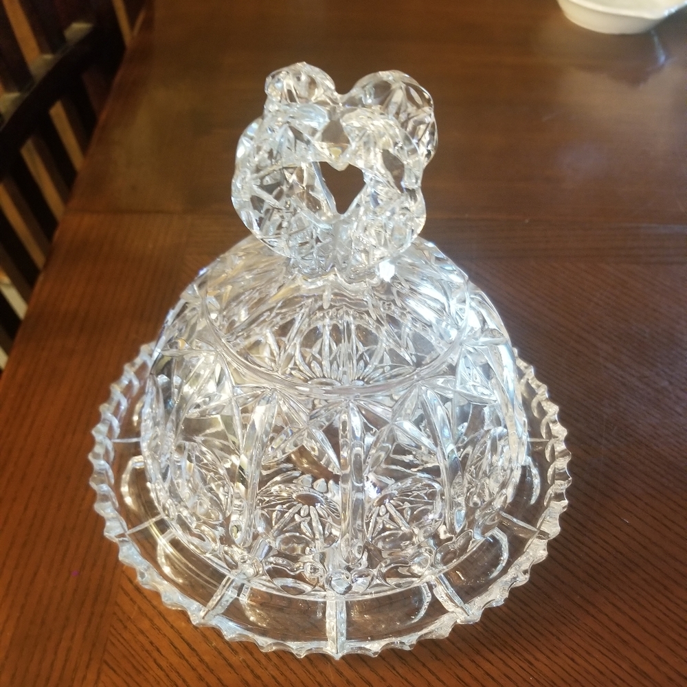 Crystal cheese dish
